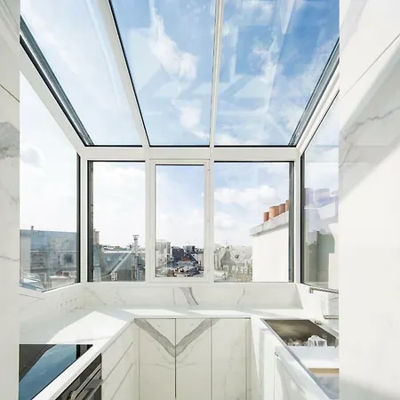 オペラ リュー ユニーク アパート *